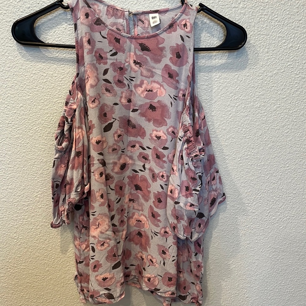 Short sleeve cold should blouse